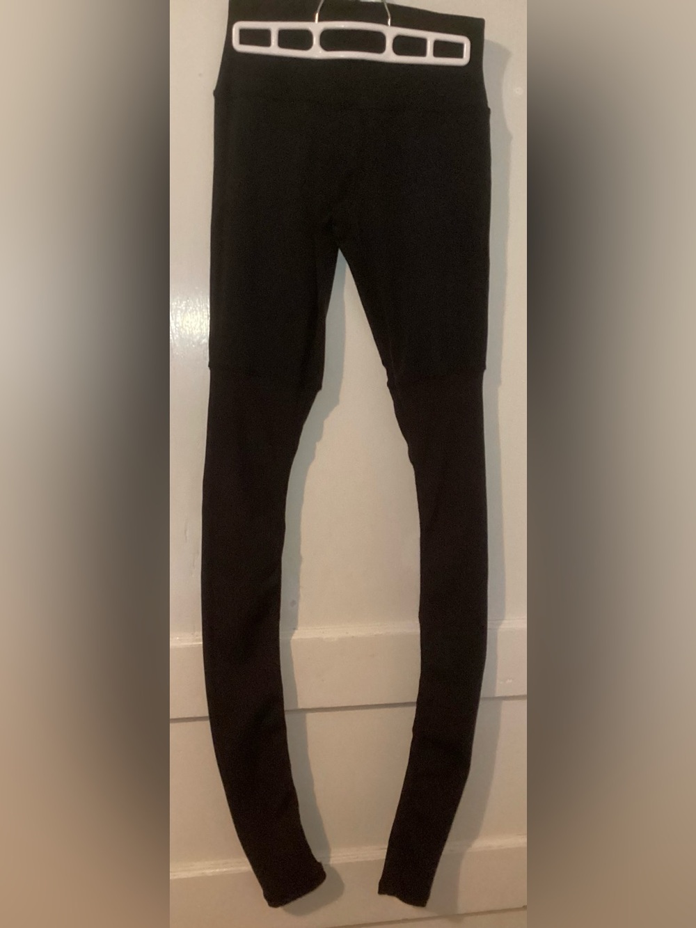 ALO Black High-Waist Goddess Legging-Small